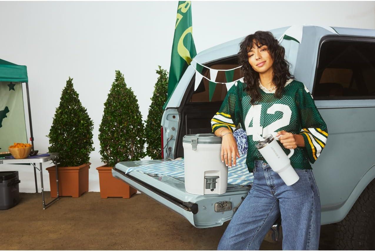 imageSTANLEY Quencher ProTour Flip Straw Tumbler with Leakproof Lid BuiltIn Straw amp Handle Cupholder Compatible for Travel Insulated Stainless Steel Cup BPAFreeAzure Fade